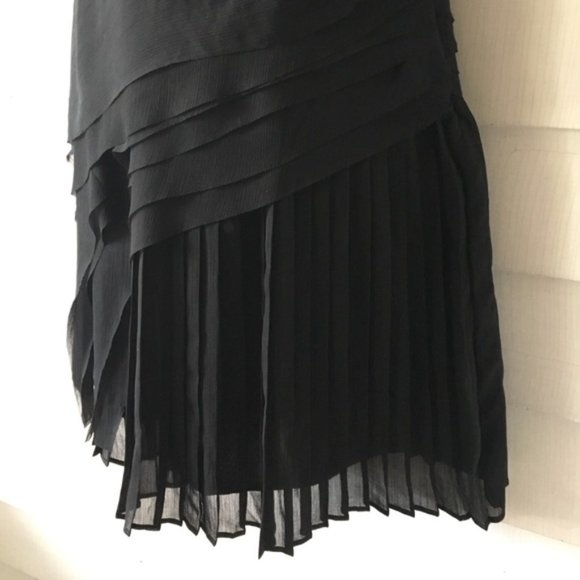 Beautiful Black Layered Banana Republic Dress - Picture 3 of 6